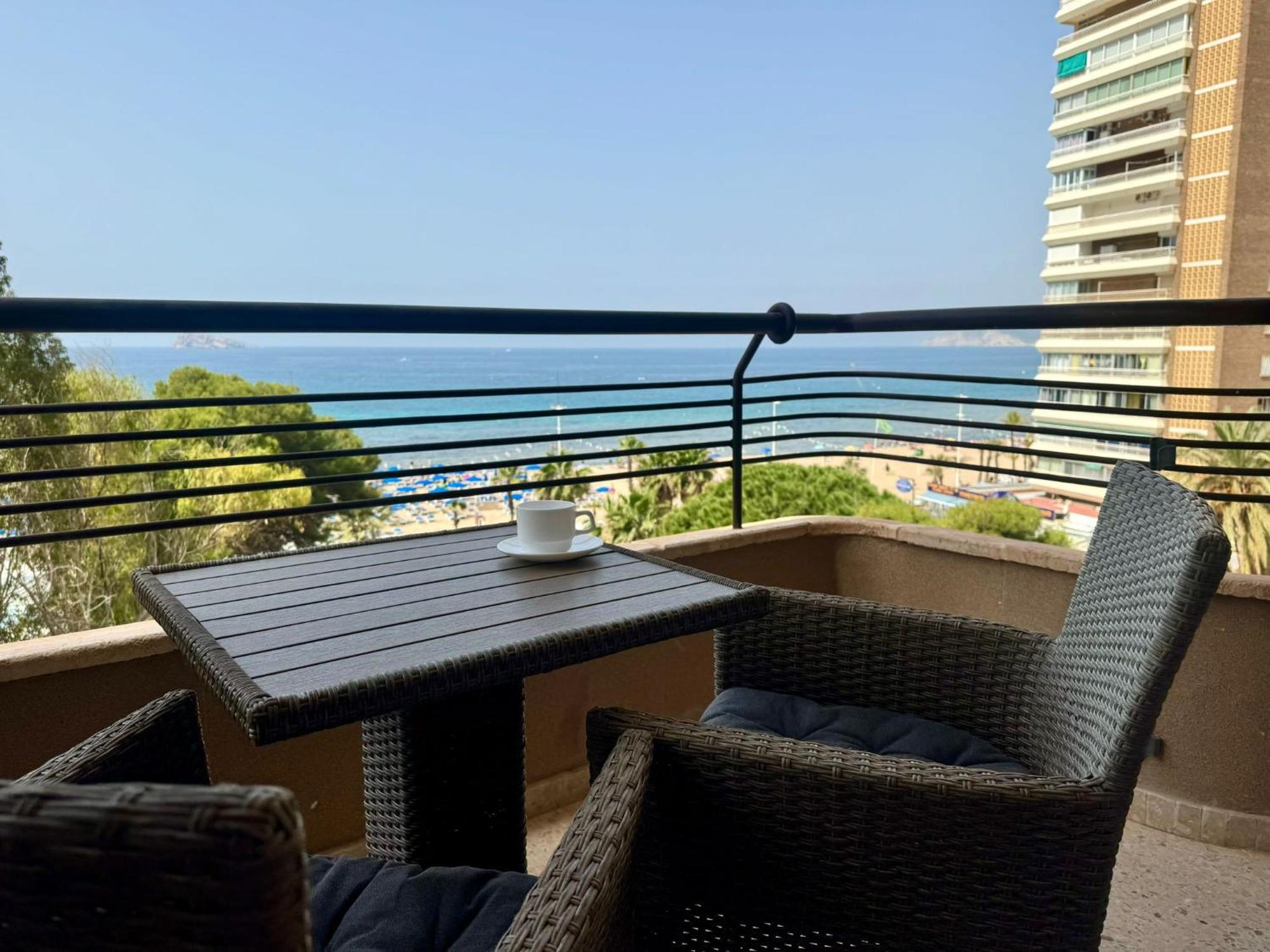 Apartamentos Coastal Haven Бенідорм Екстер'єр фото
